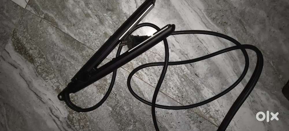 Hair straightener