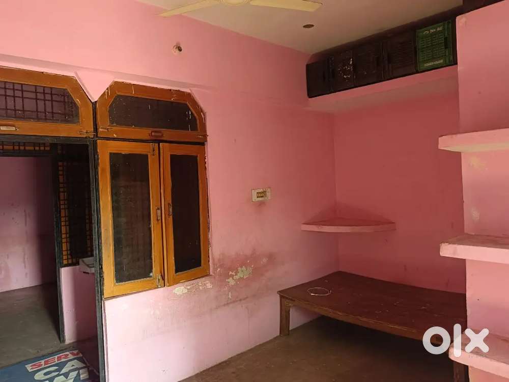 Family and bachelors both are allowed