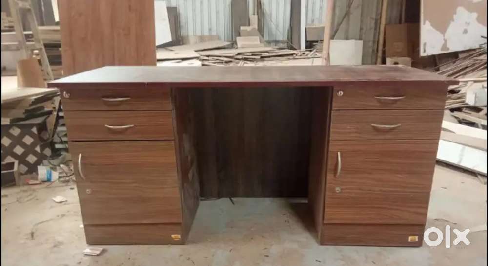 OFFICE TABLE 100 NOS AVAILABLE