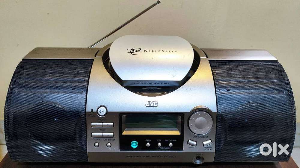 JVC FR-DS100 FM / MW / SW RADIO