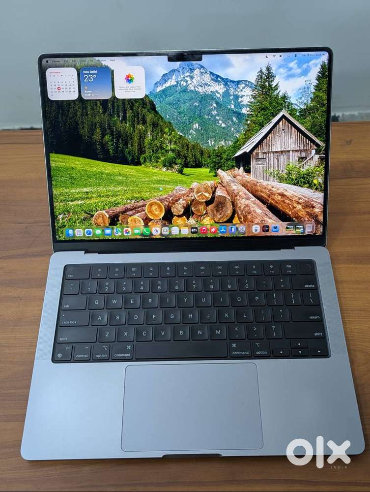 Brand New Condition Mac Book M1 Pro 14 inch Retina Display with 32GB