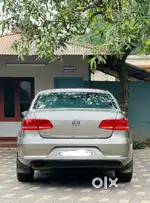 Volkswagen Passat 2013 Diesel 165000 Km Driven showroom history