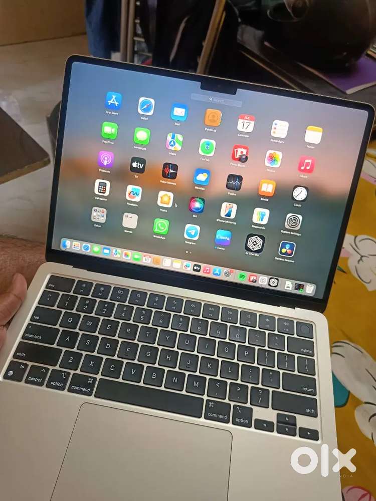 Macbook m2 Air in supermint condition8gb , 512gb