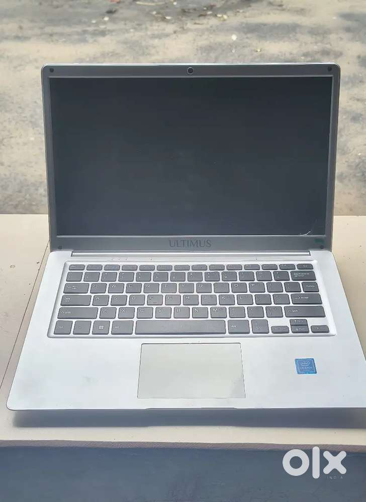 Ultimus laptop