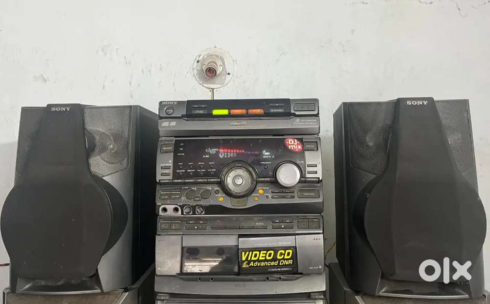 SONY MHC-V808  sound system