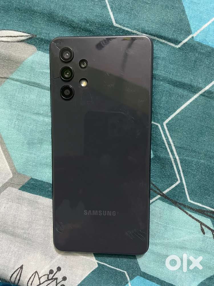 3 Phones Available For Sell