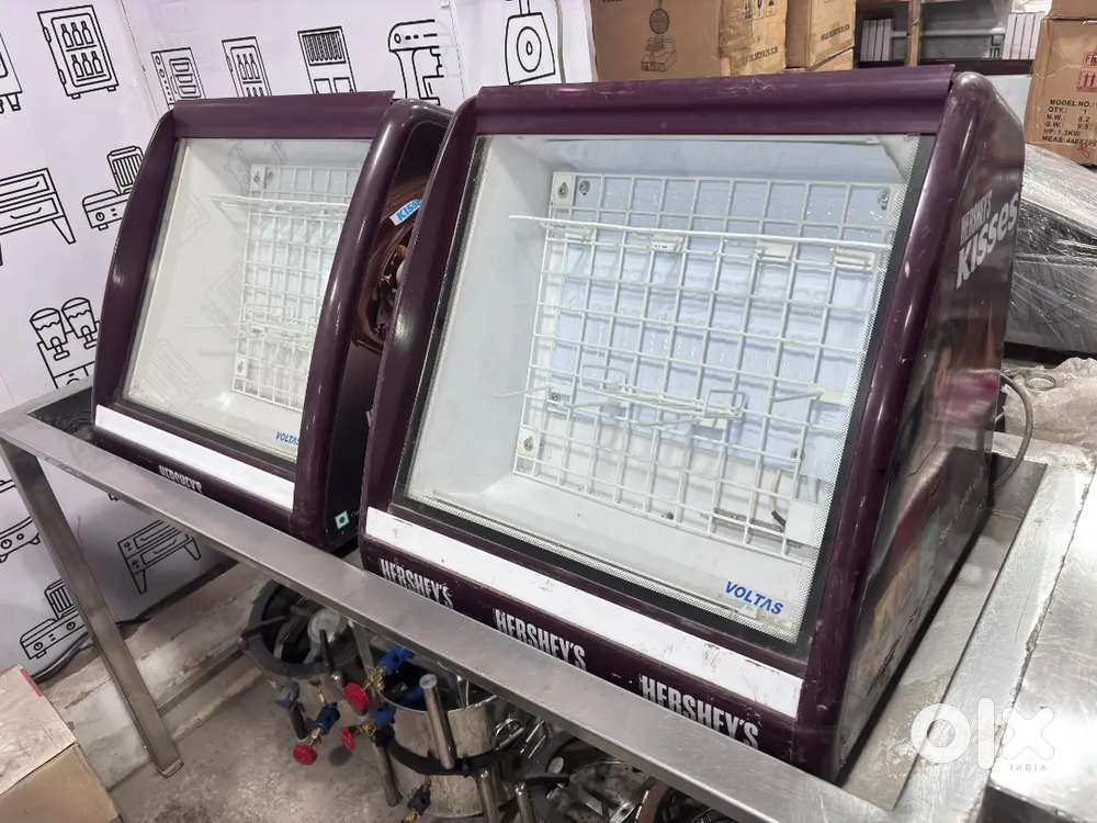 Chocolate / Pastry /Paan Display Fridge