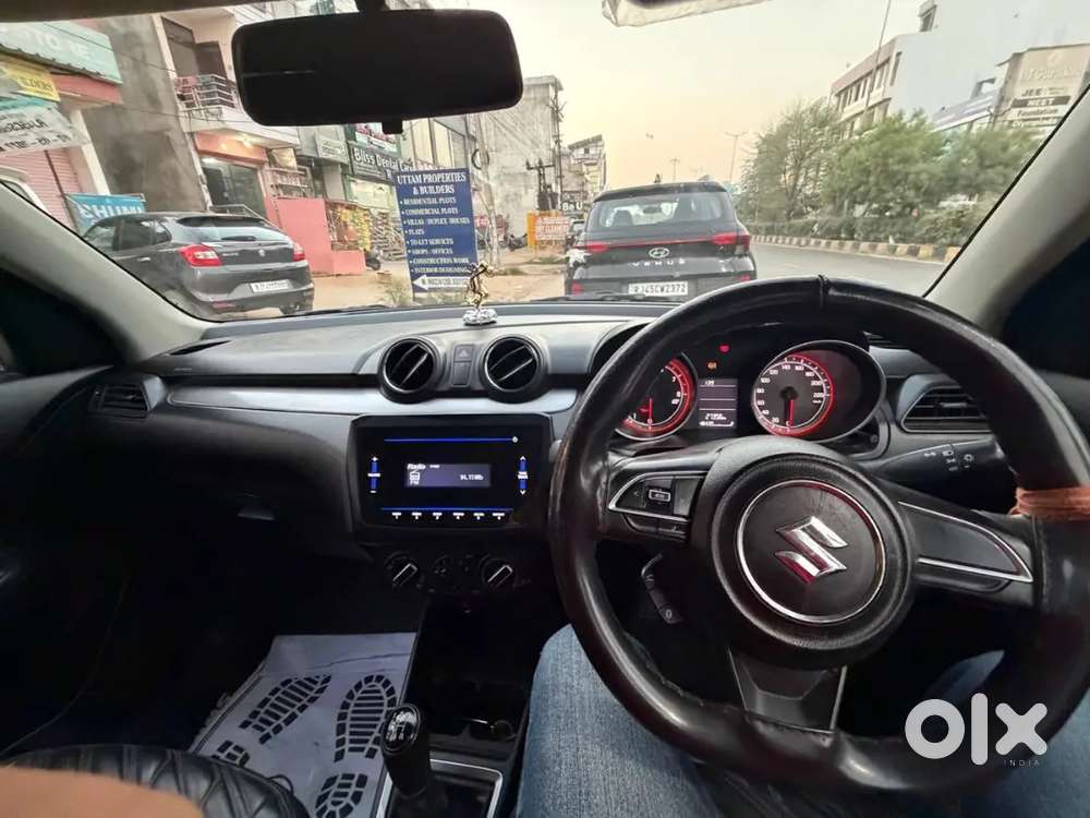Maruti Suzuki Swift 2022 Petrol 27400 Km Driven