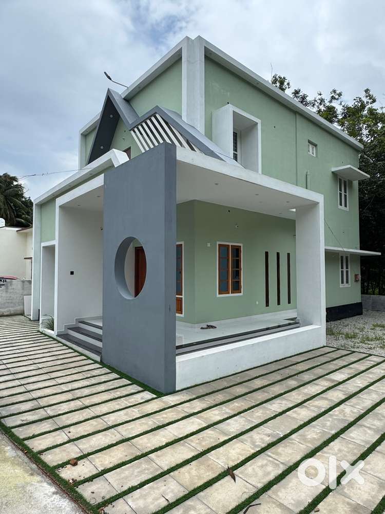 1400sqft house with 6 cent plot for sale in punnamukk kundara