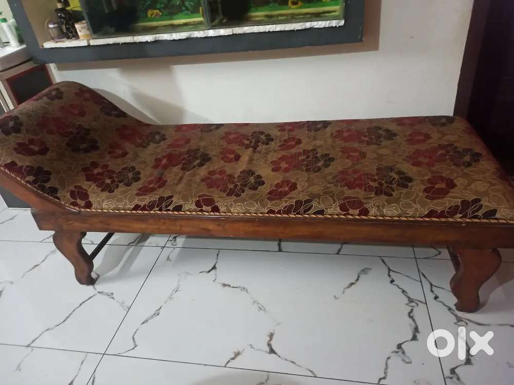 Diwan cot bed used item