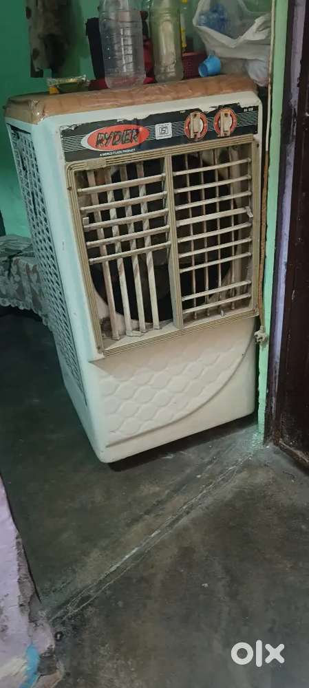 Heavy duty cooler