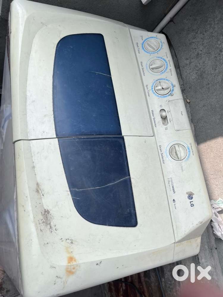 LG Washing machine in working condition