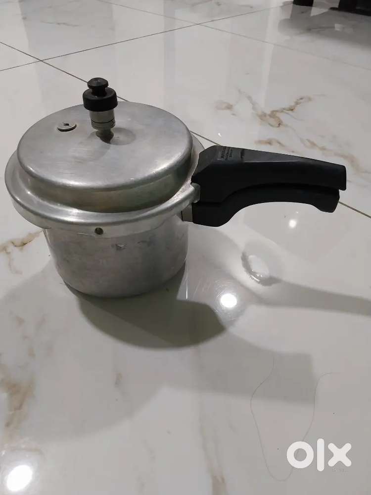 3 little pressure cooker