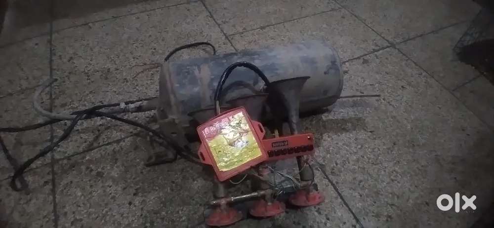 Pressure horn
