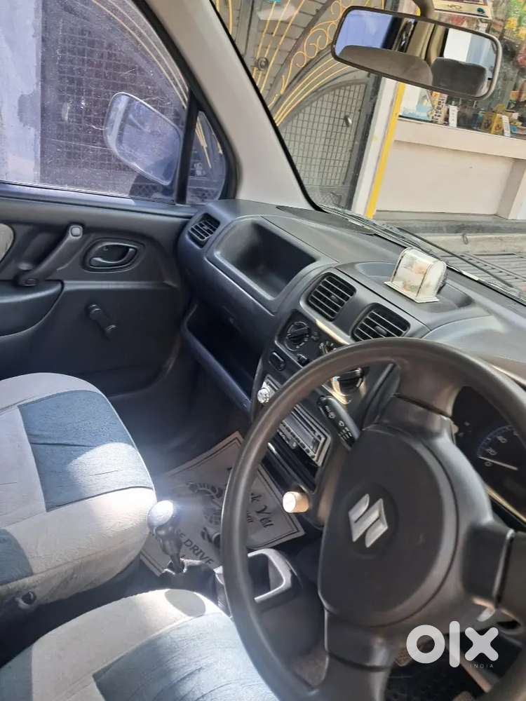 Family   one hand no problem  car