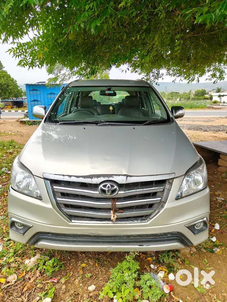 Toyota Innova 2012 Diesel Well Maintained     (fress insurance 5laks)