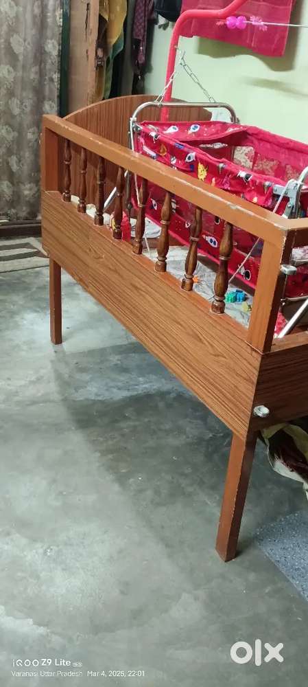 Baby bed wooden size 2.5/4 fit very good condition