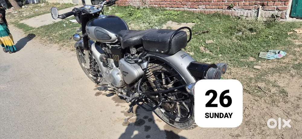 Royal Enfield Gunmetal Grey 2018 model with newly condition
