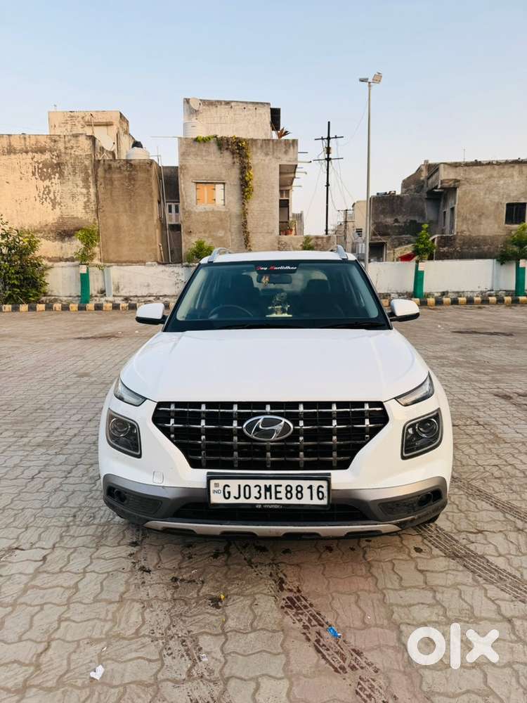 Hyundai Venue 2022 Diesel Well Maintained