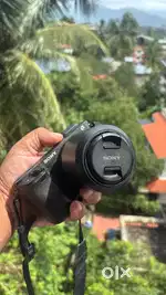 Sony A6400 mirrorrless camera with sony 50mm f/1.8 oss prime lens