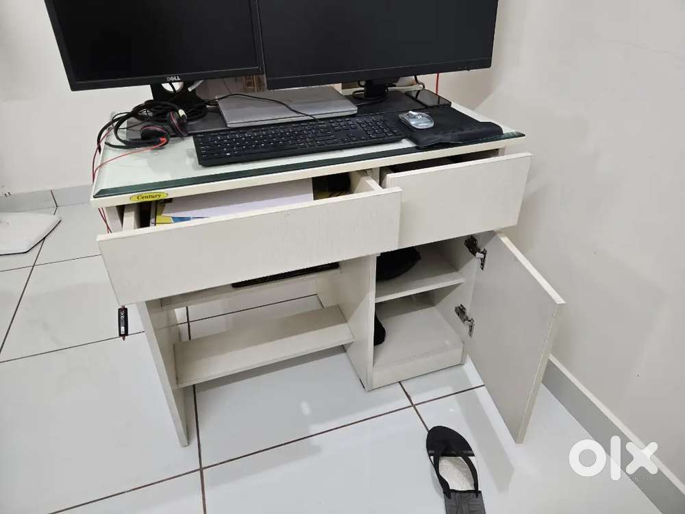 Study/Computer table for sale