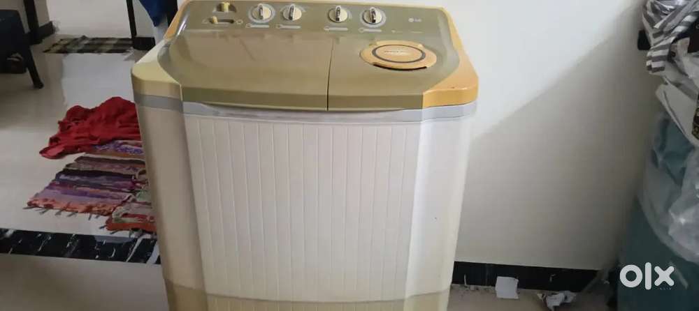 LG SEMI WASHING MACHINE