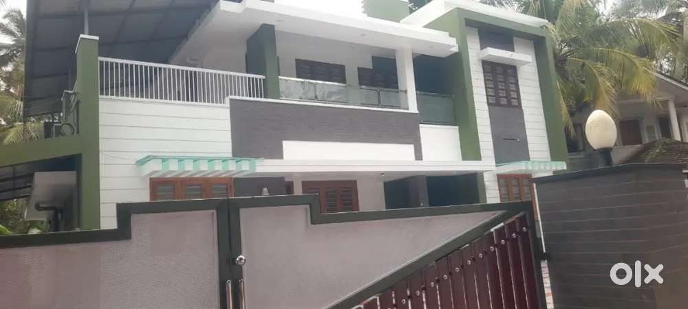 വീട് വാടകയ്ക് വെള്ളിമാടുകുന്ന് ബൈപ്പാസിൽ