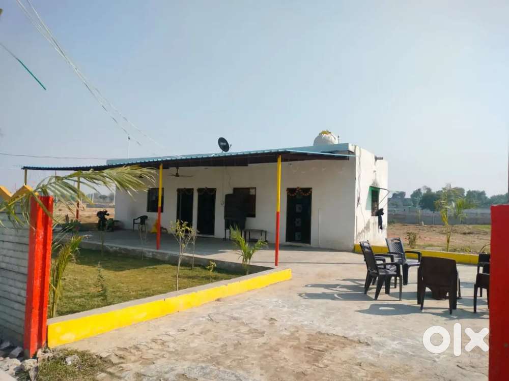 200 gaj plot - 80 lakh rupey mei