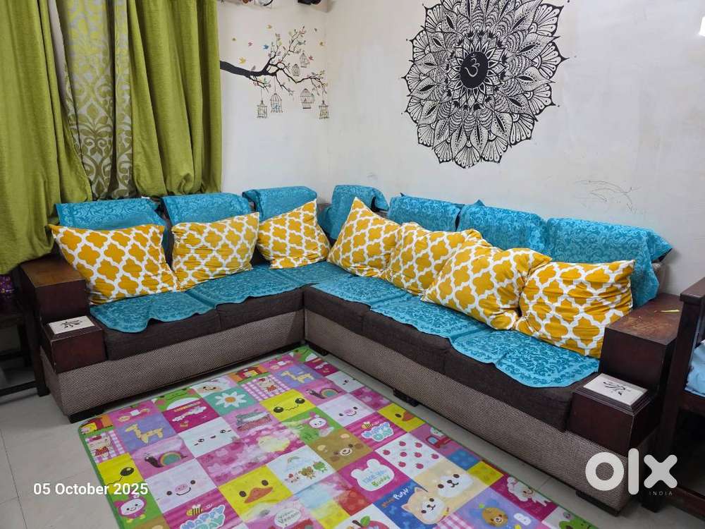 3+2+1 Premium Sofa Set in Excellent Condition