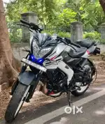 NS200 good mileage white colour
