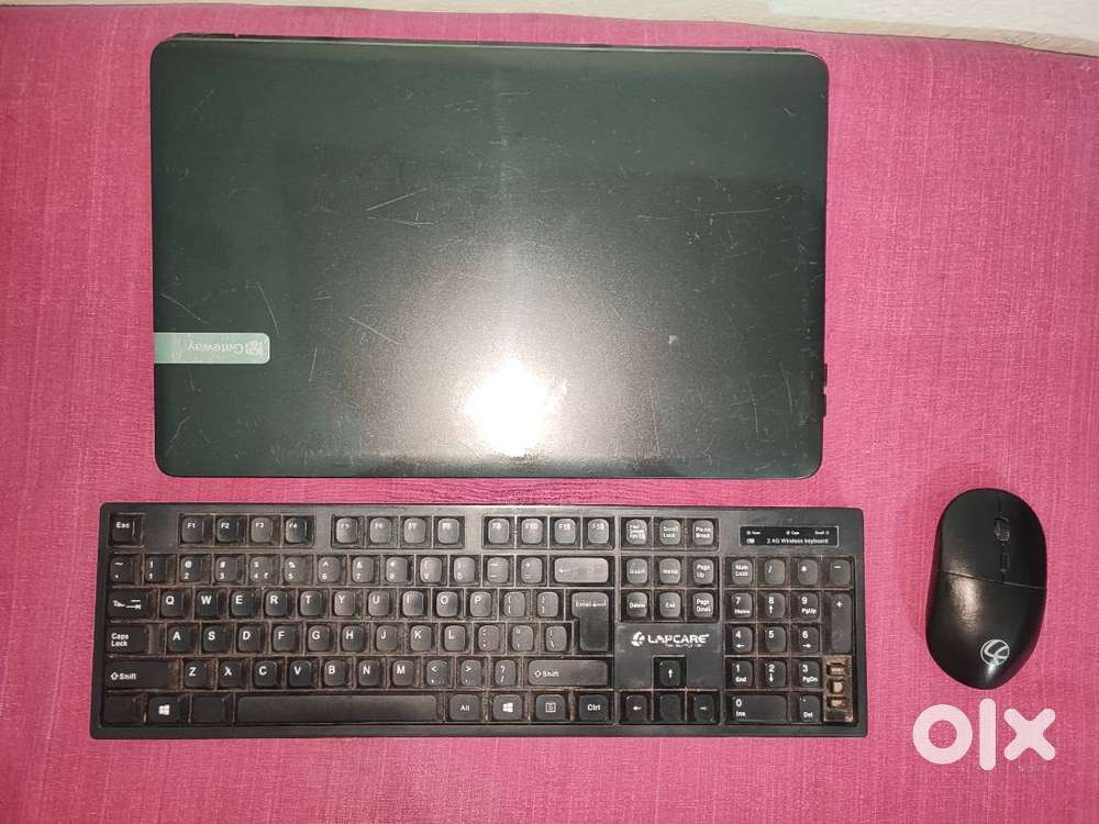 Acer Gateway NE56R Laptop (2nd Gen PDC/ 2GB/ 500GB/ Windows)