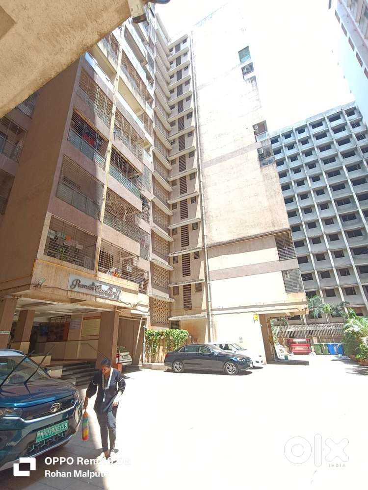 Looking roommates Just 5 minutes away from kurla station east