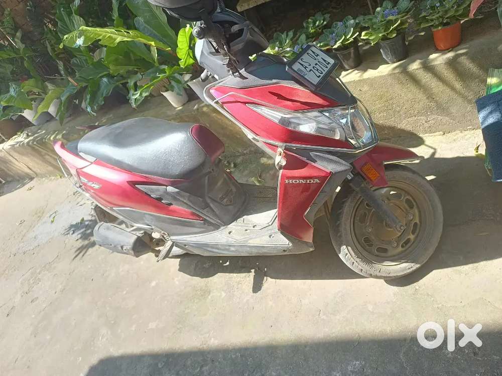 Dio dlx bs6