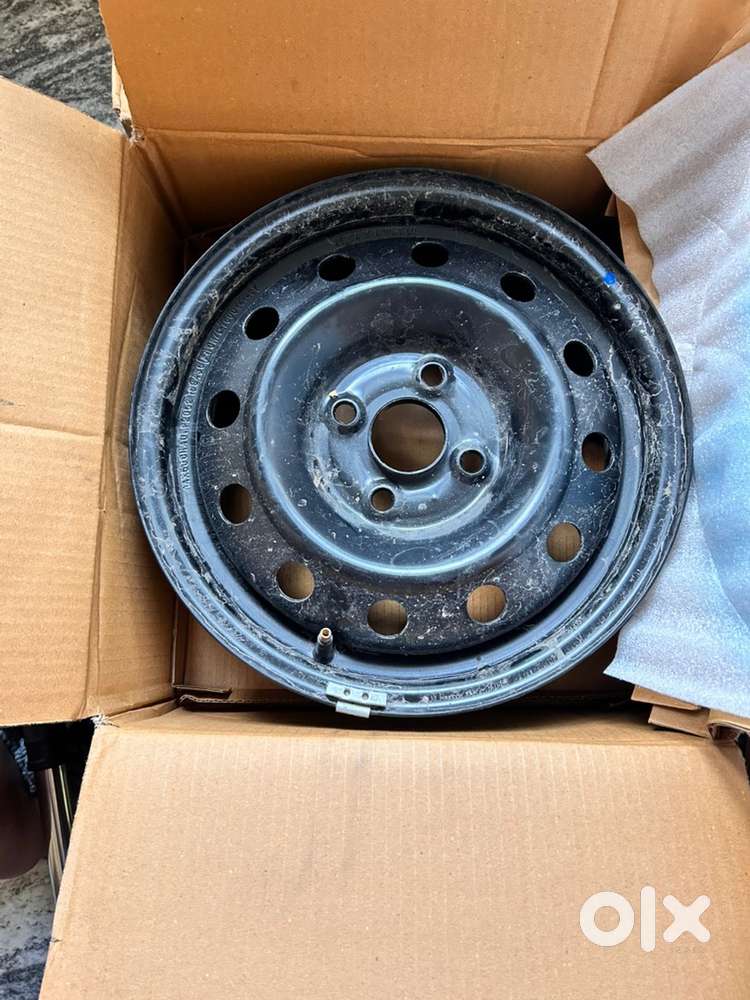 Maruthi susuki alloyi with 4 pcs