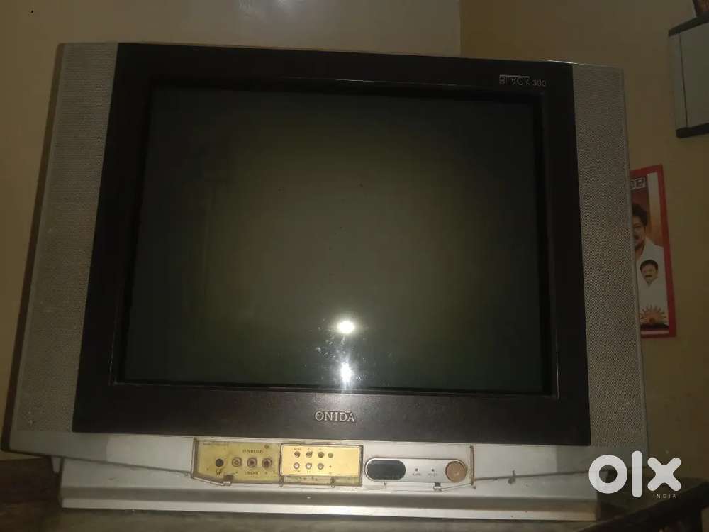 ONIDA  black 300 tv