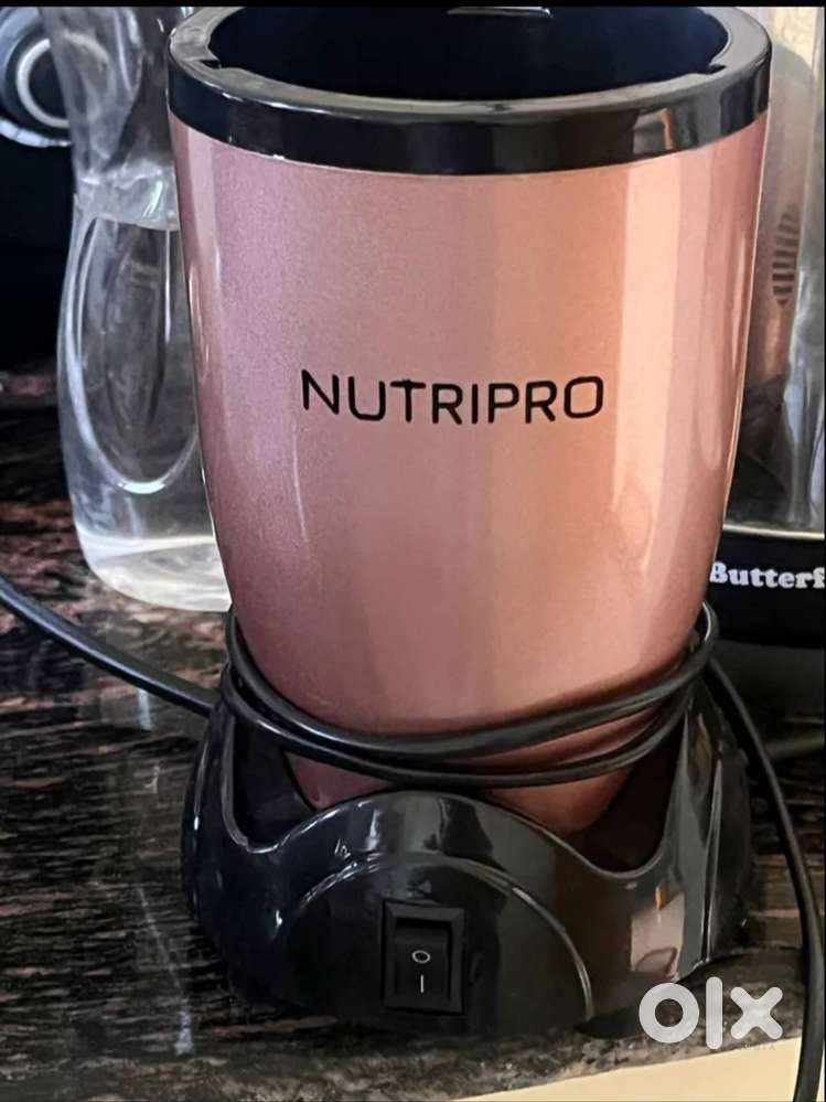 JUICER ( nutri pro mixer and juicer)