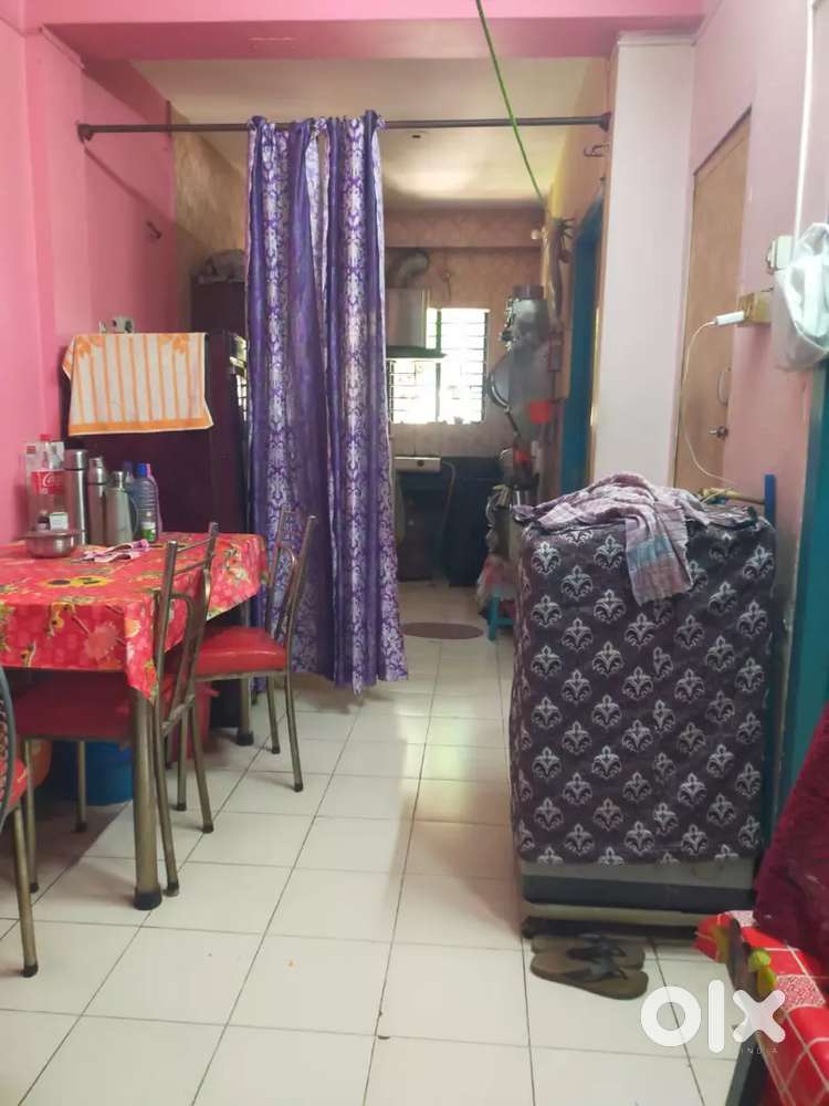 2bhk resale flat for sale urgent