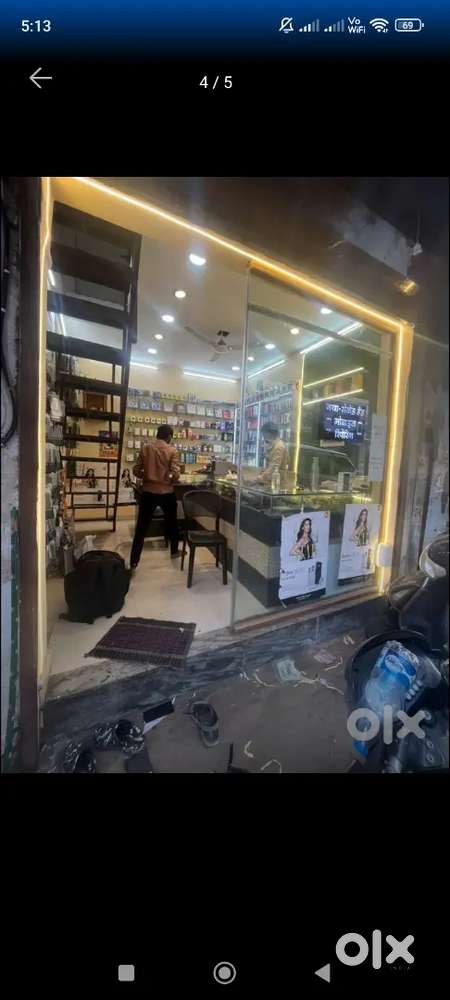 City kotwali main chowk m dukan rent pr deni h