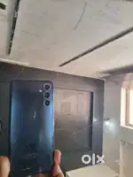 SamsungGalaxy phone selling