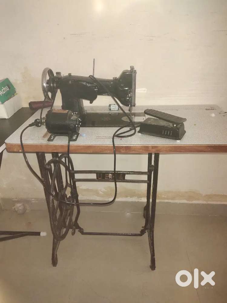 Tailor machine with motor