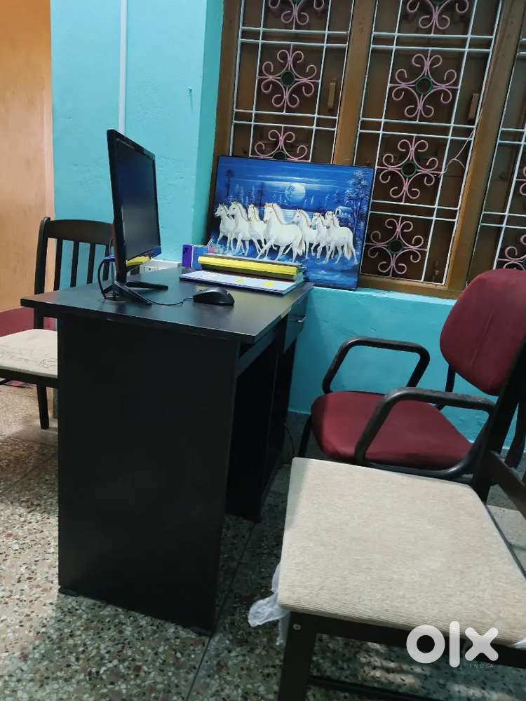 Teacher for a Play School
