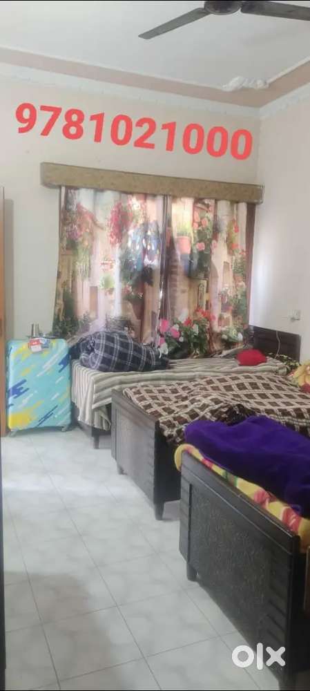 PG FOR GIRLS WITH / WITHOUT FOOD