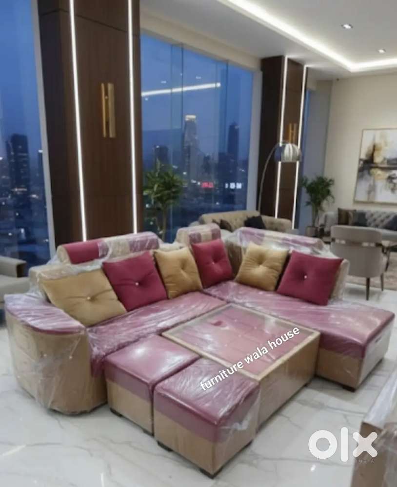 L safe Sofa with puffy