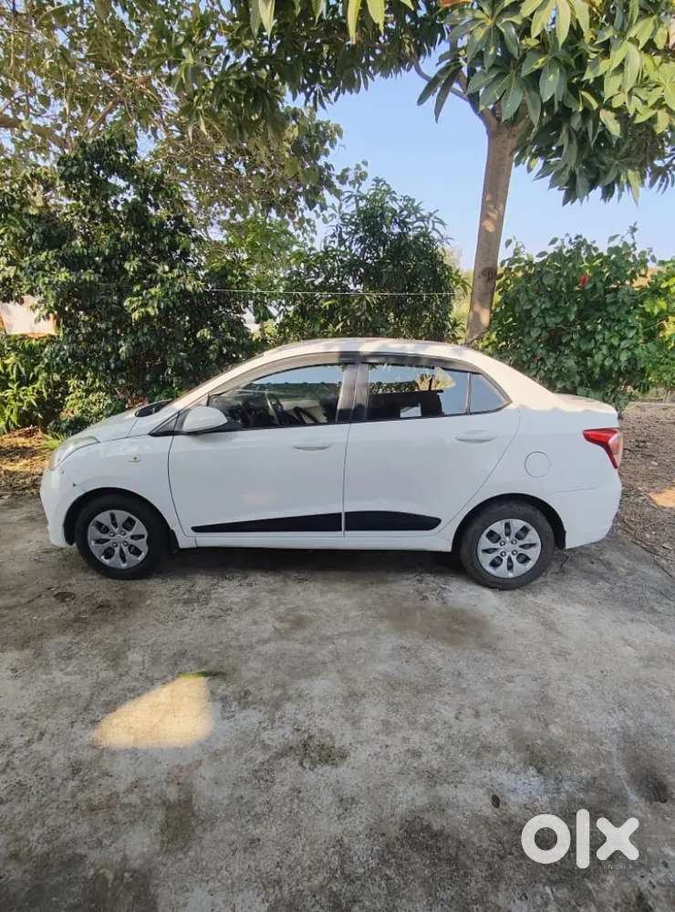 Hyundai Xcent 2015 Diesel Well Maintained