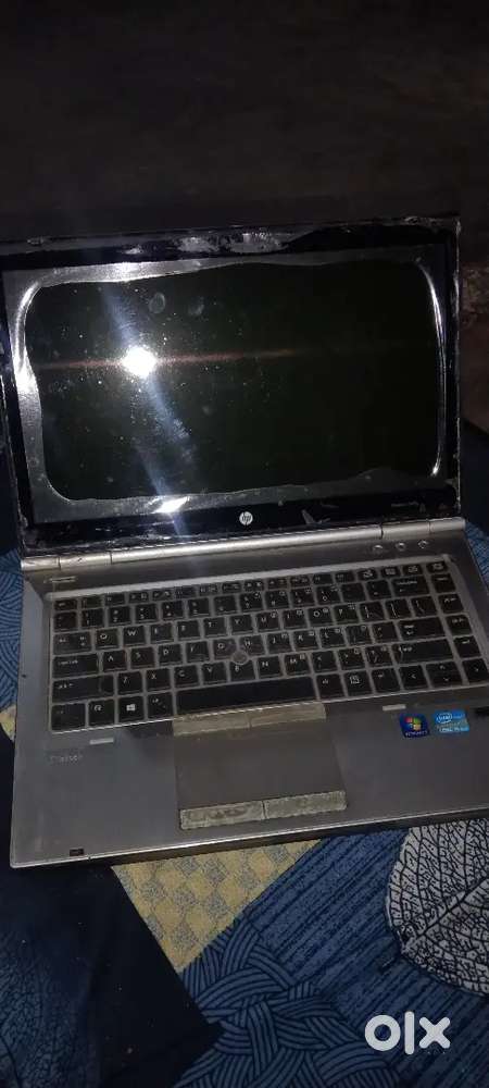 Laptop hp i5 urgent sale bahut kam chala hua hai money need hai