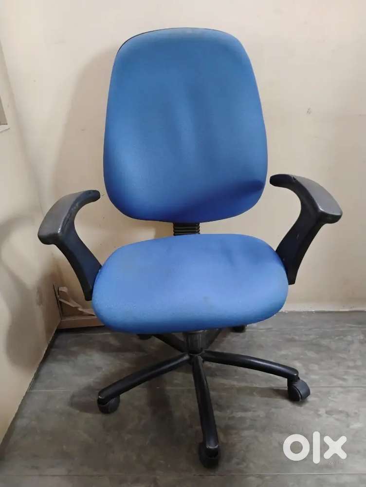 Rolling chair