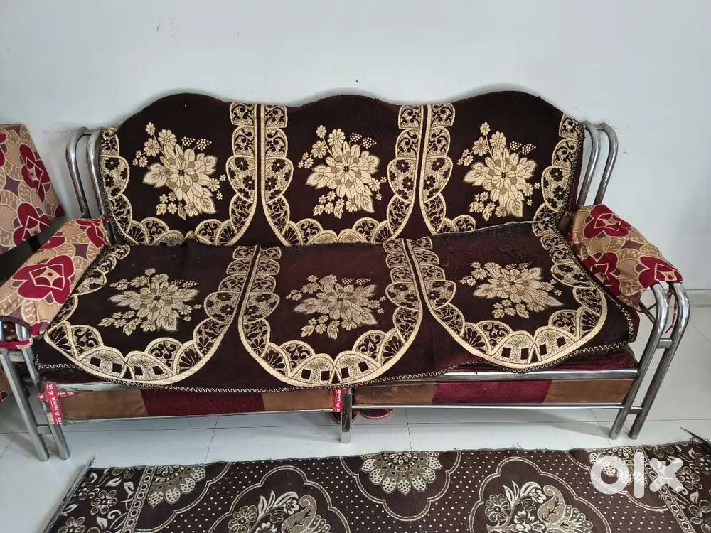 Steel sofa with 2 chairs with extra cushion for comfortable seating