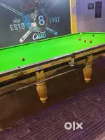 Snooker nd pool table