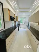 Spacious Floor Available For Sale In Janakpuri Prime Location!