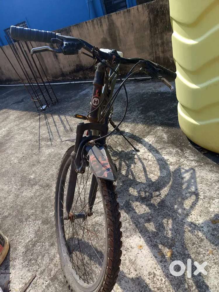 Hercules black cycle